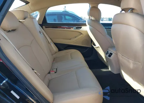 2016 Hyundai Genesis 3.8 z USA, uszkodzony, nr VIN KMHGN4JE4GU132470